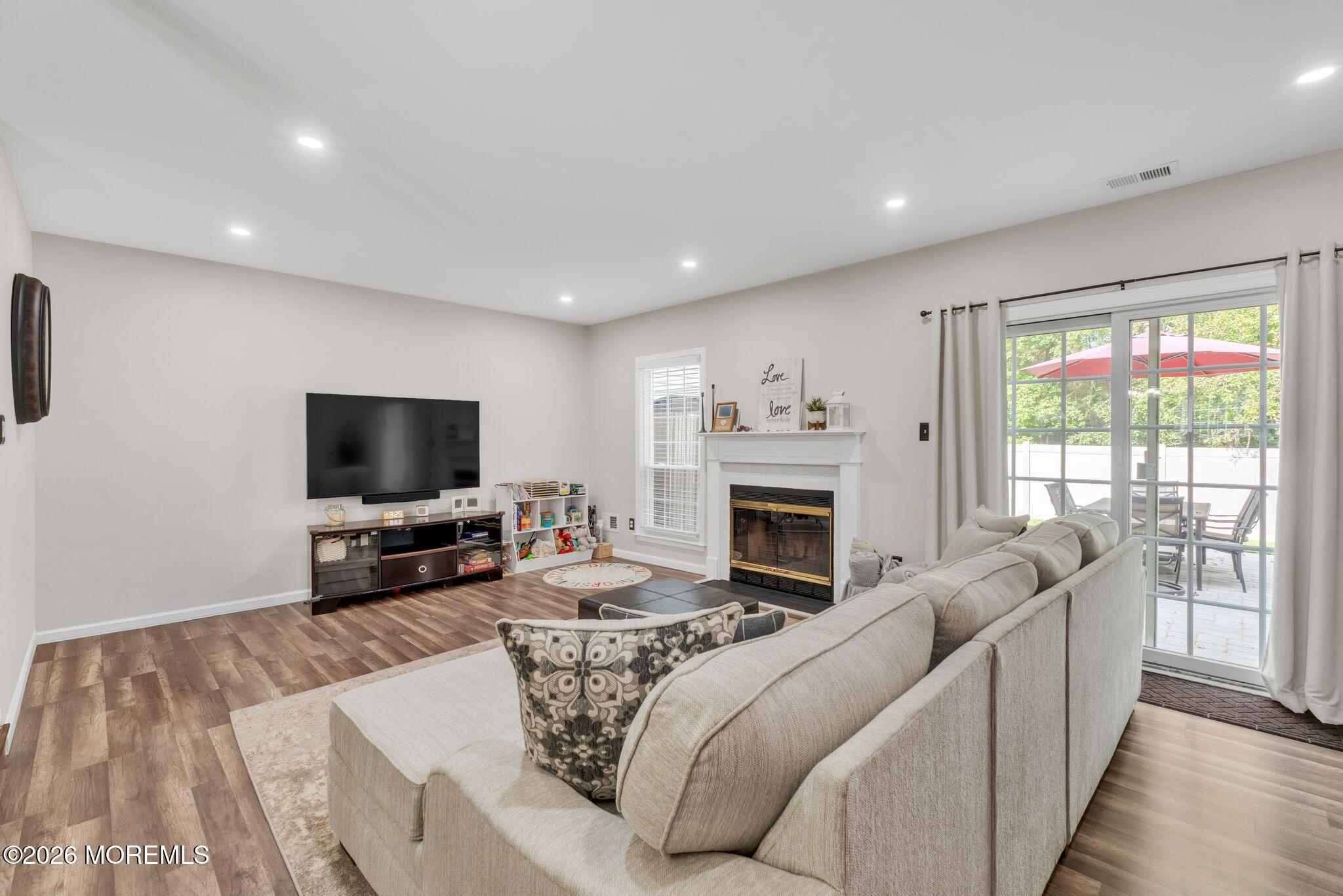 4 Vassar Place Morganville NJ 07751