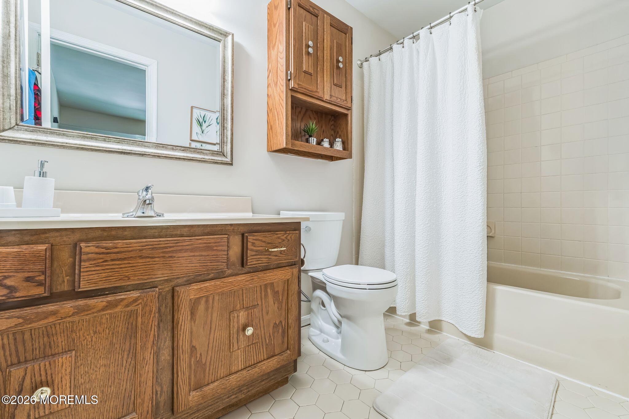 4 Vassar Place Morganville NJ 07751