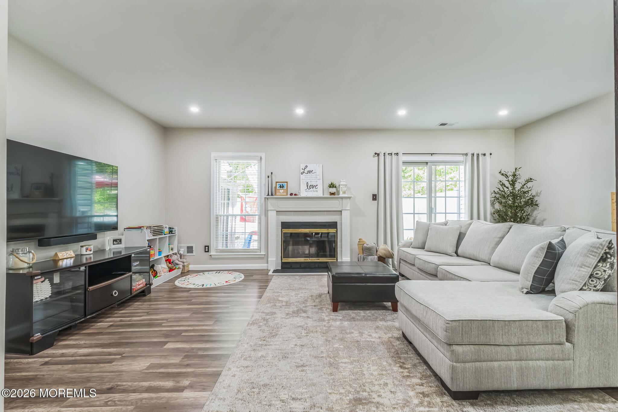 4 Vassar Place Morganville NJ 07751