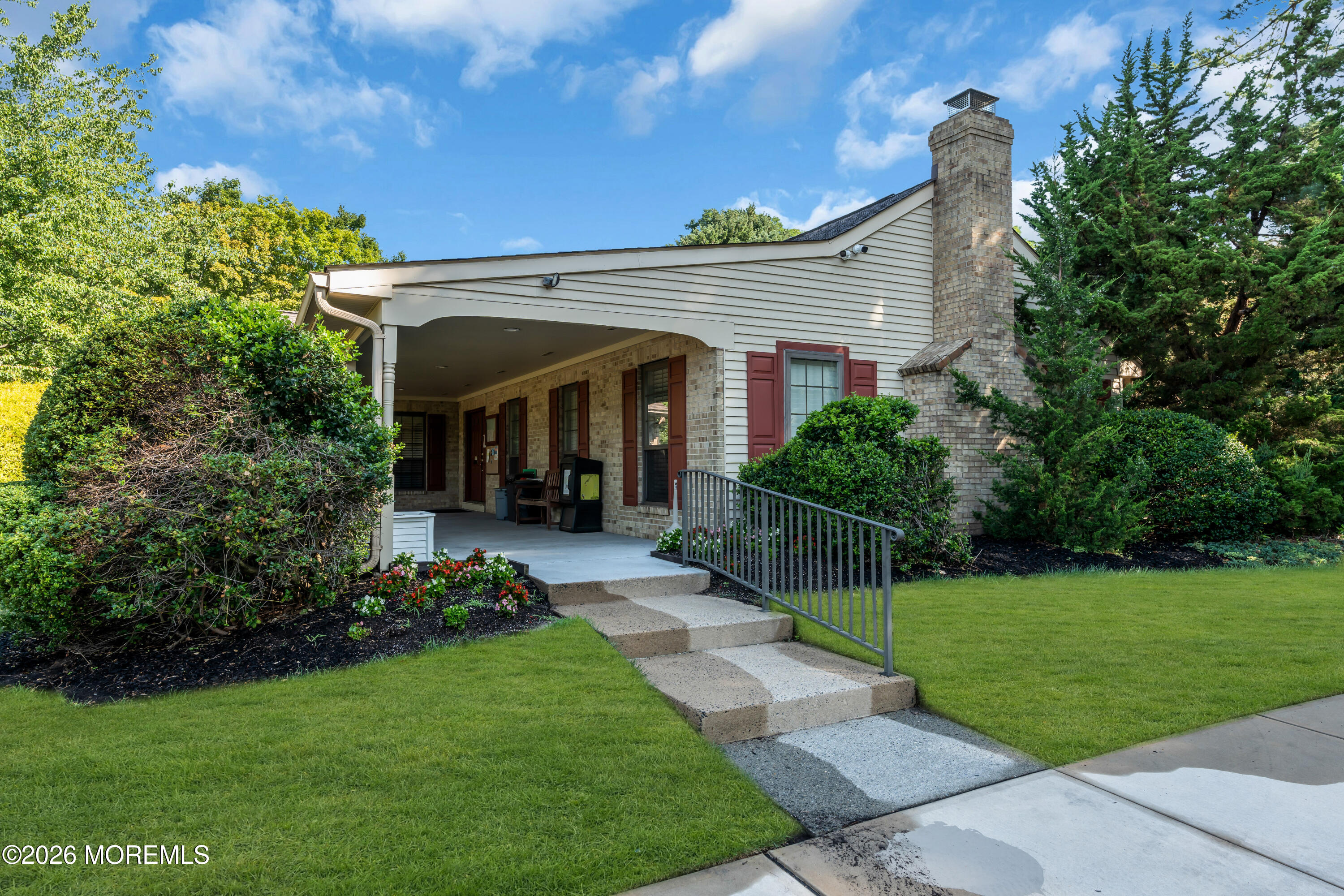 121 Dumbarton Hill Court Aberdeen NJ 07747