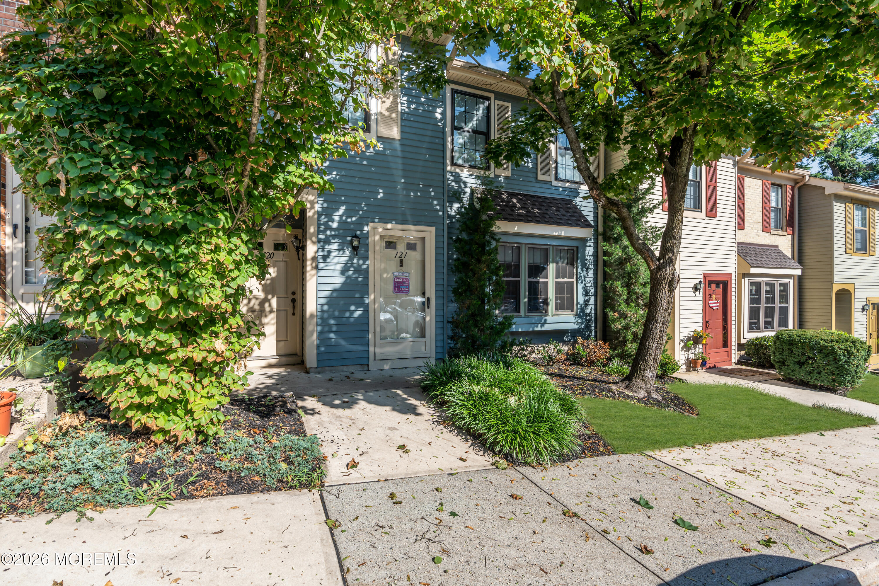 121 Dumbarton Hill Court Aberdeen NJ 07747