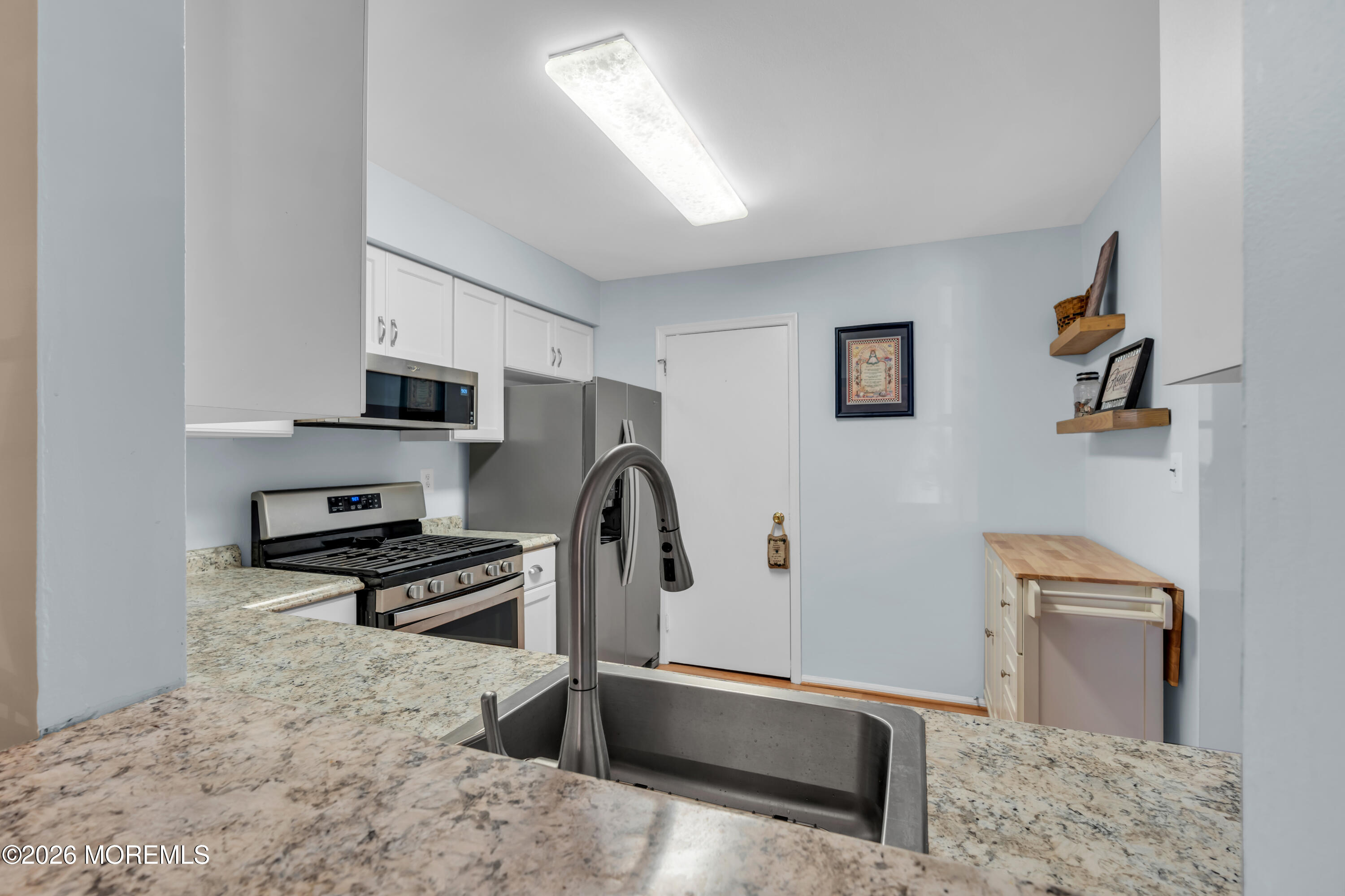 121 Dumbarton Hill Court Aberdeen NJ 07747