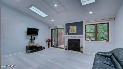 57 Chestnut Way Manalapan NJ 07726