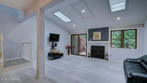 57 Chestnut Way Manalapan NJ 07726