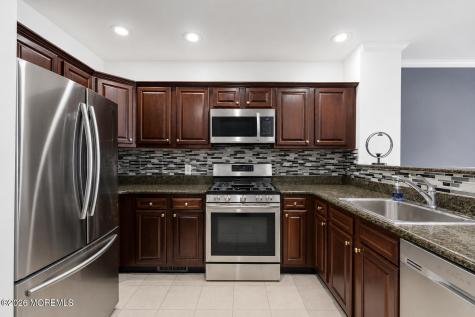 324 Promenade Edgewater NJ 07020