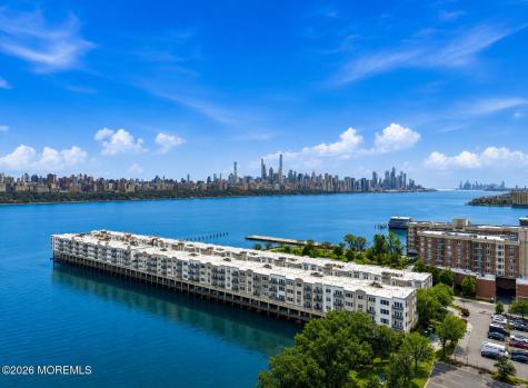 324 Promenade Edgewater NJ 07020