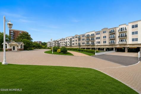 324 Promenade Edgewater NJ 07020