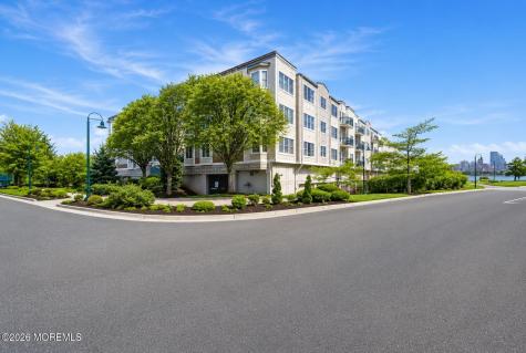 324 Promenade Edgewater NJ 07020