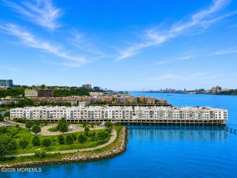 324 Promenade Edgewater NJ 07020