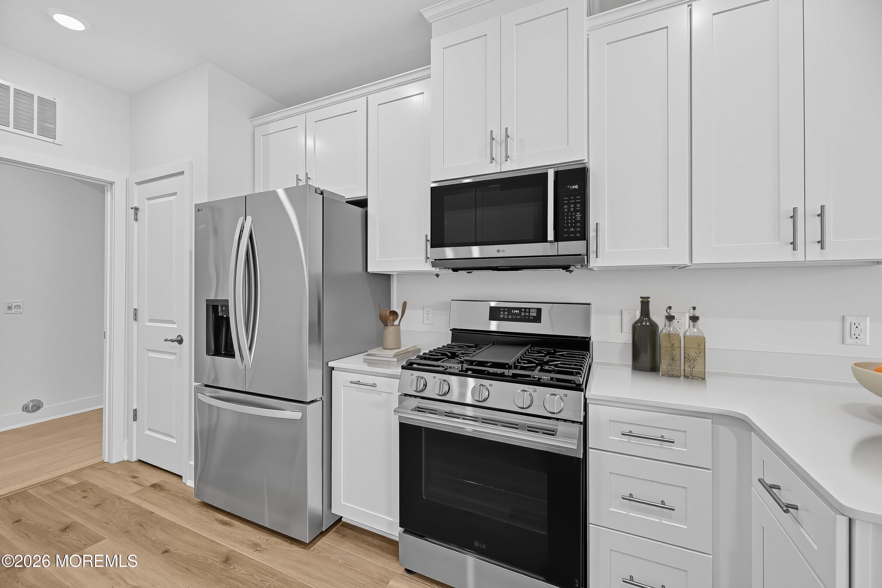 51 Bennet Field Way Robbinsville NJ 08691