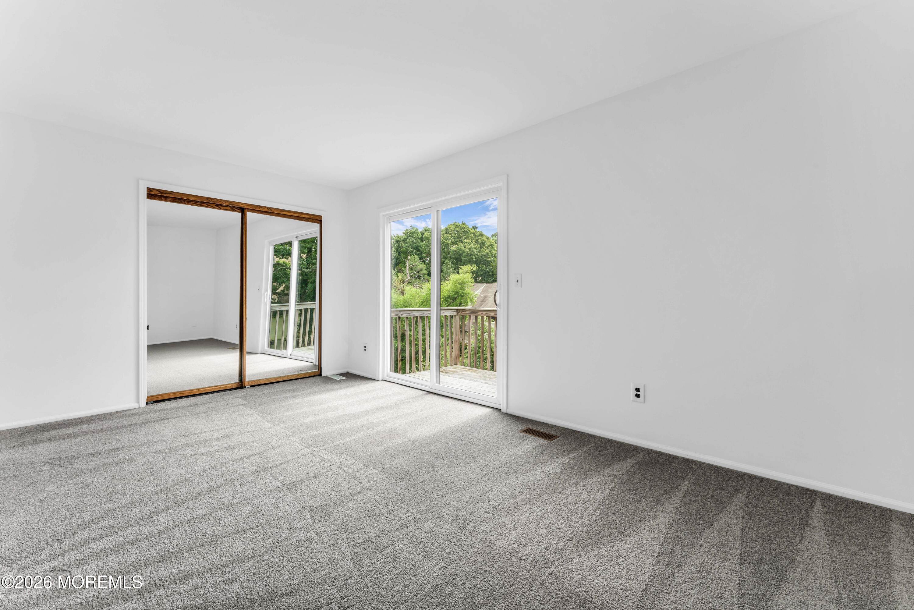 206 Bent Trail Toms River NJ 08753
