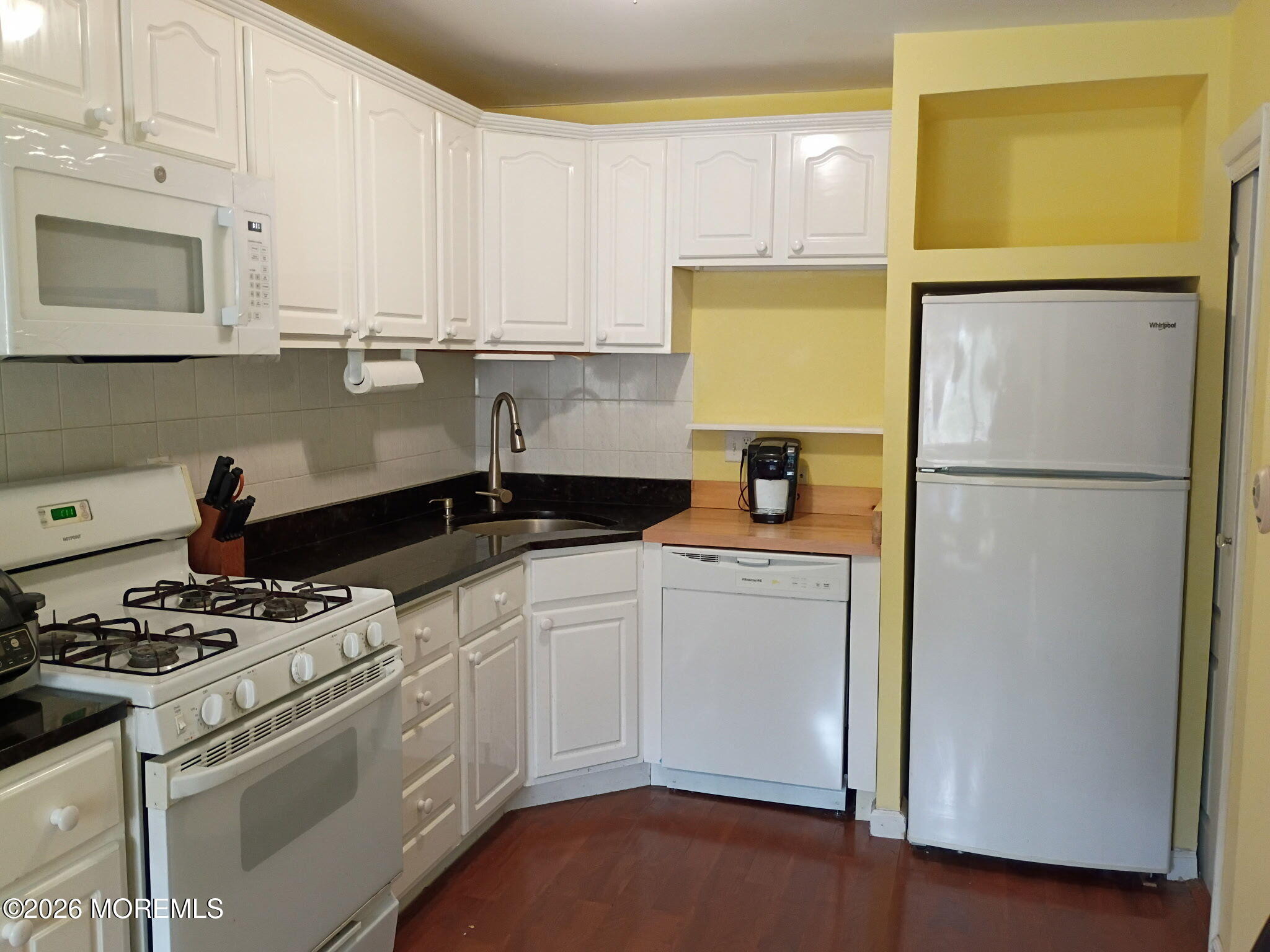 6 Lake Avenue East Brunswick NJ 08816