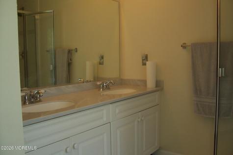 61 Maywood Run Tinton Falls NJ 07753