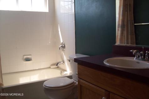 61 Maywood Run Tinton Falls NJ 07753