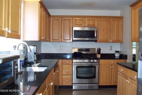 61 Maywood Run Tinton Falls NJ 07753