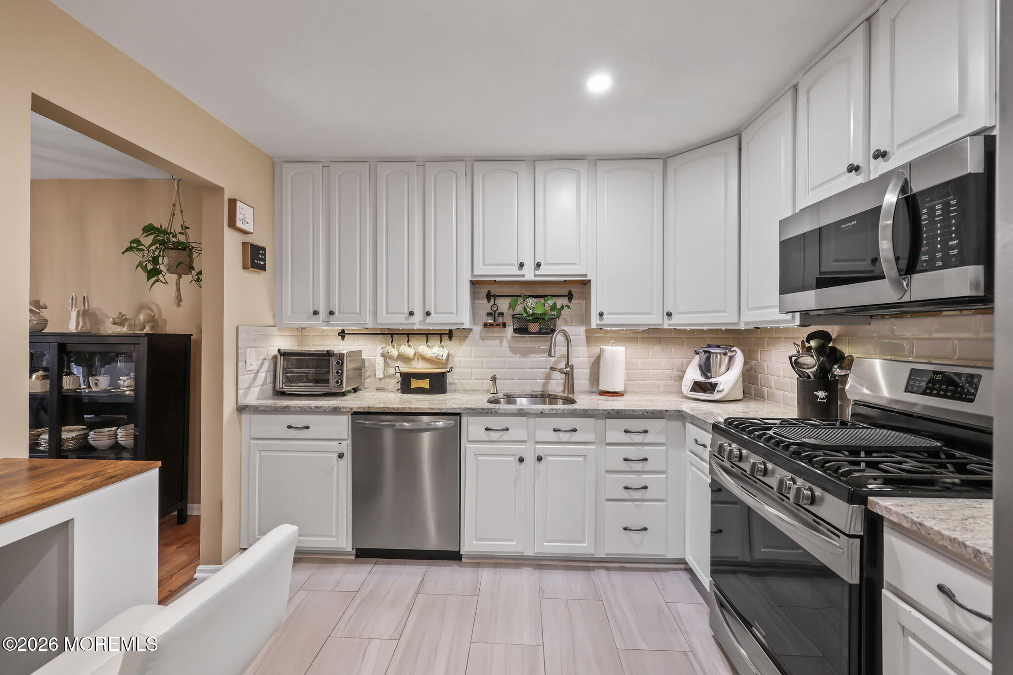 25 Sandpiper Drive Sayreville NJ 08859