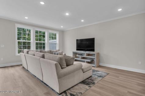 314 Auburn Terrace Manalapan NJ 07726