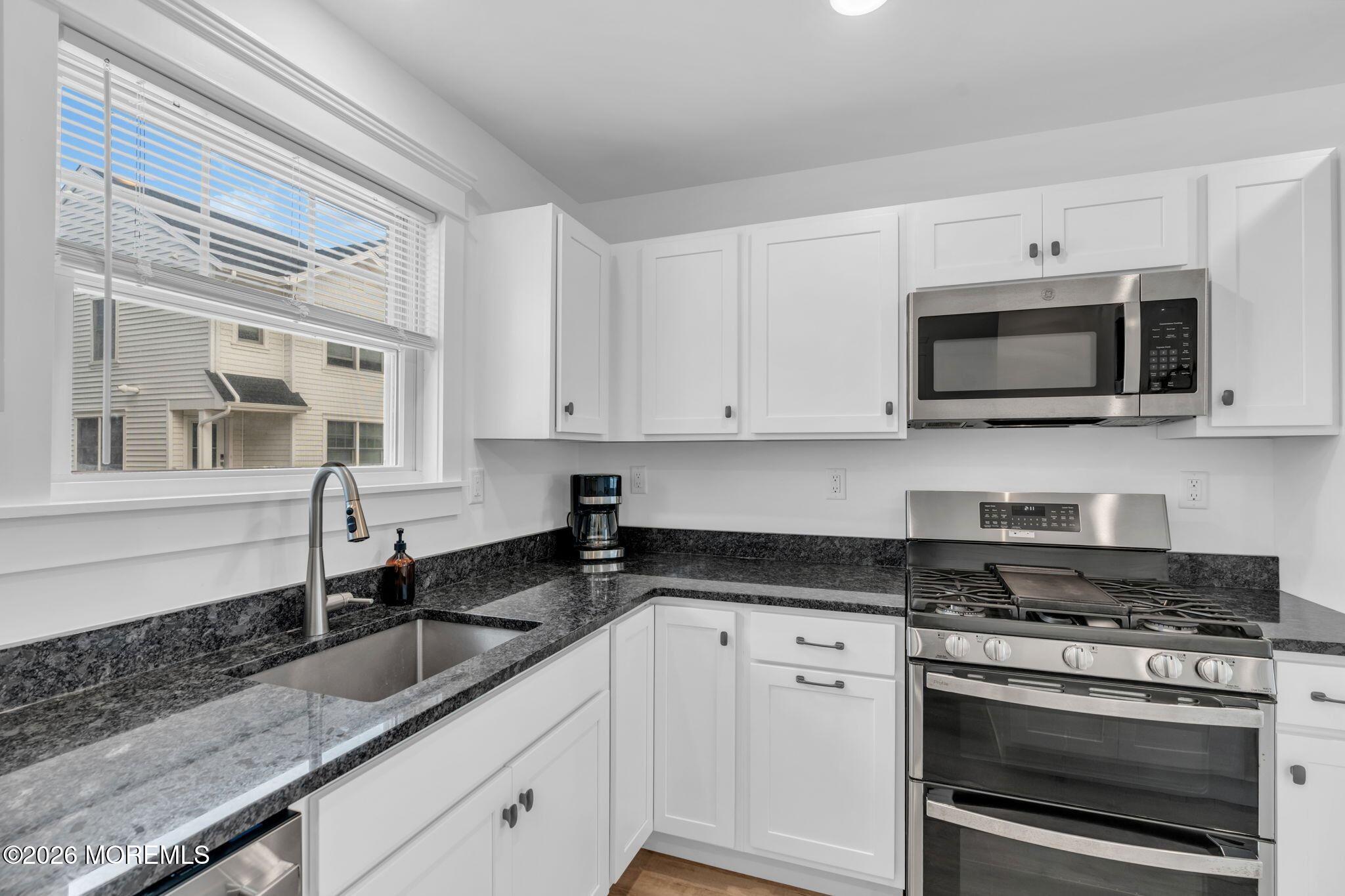 31 Shell Road Mantoloking NJ 08738