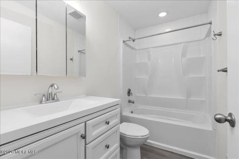 13 Elizabeth Court Tinton Falls NJ 07724