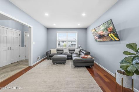 10 Peachtree Lane Jamesburg NJ 08831