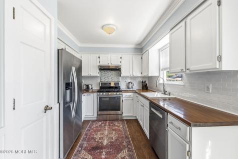 10 Peachtree Lane Jamesburg NJ 08831