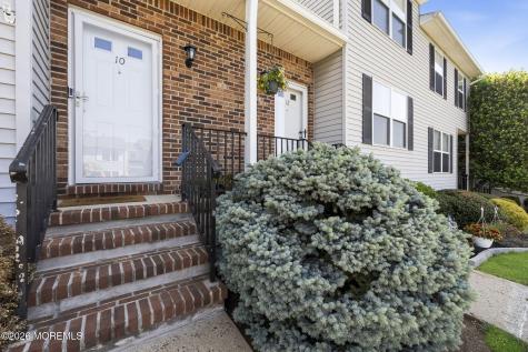 10 Peachtree Lane Jamesburg NJ 08831