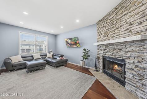 10 Peachtree Lane Jamesburg NJ 08831