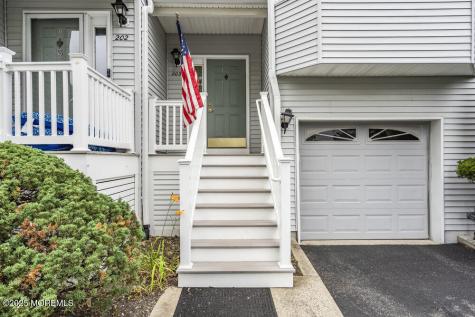 203 Muskflower Court Toms River NJ 08753