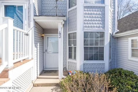 43 Poplar Place Freehold NJ 07728