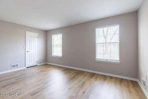 43 Poplar Place Freehold NJ 07728