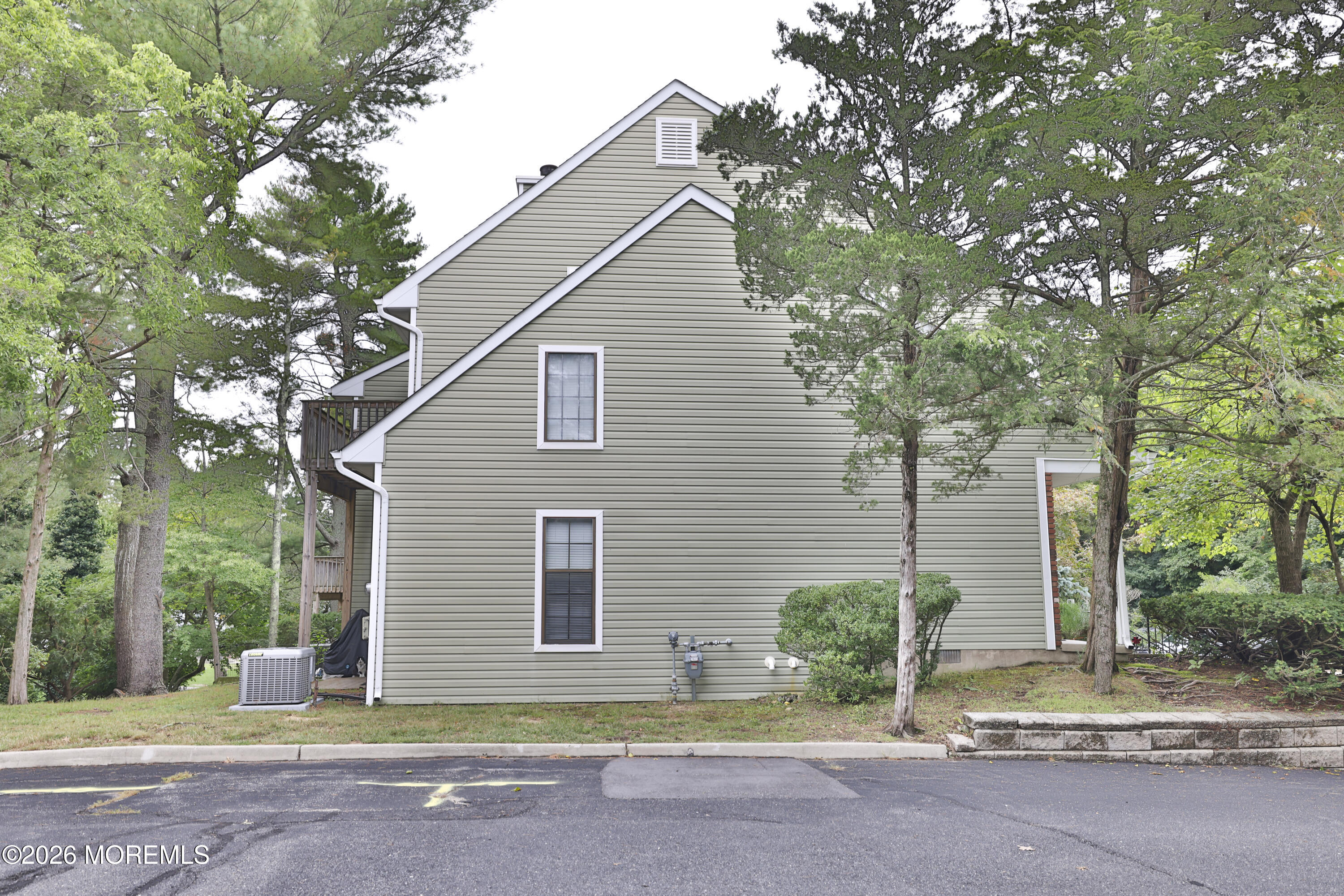 9 Barnes Lane Toms River NJ 08753