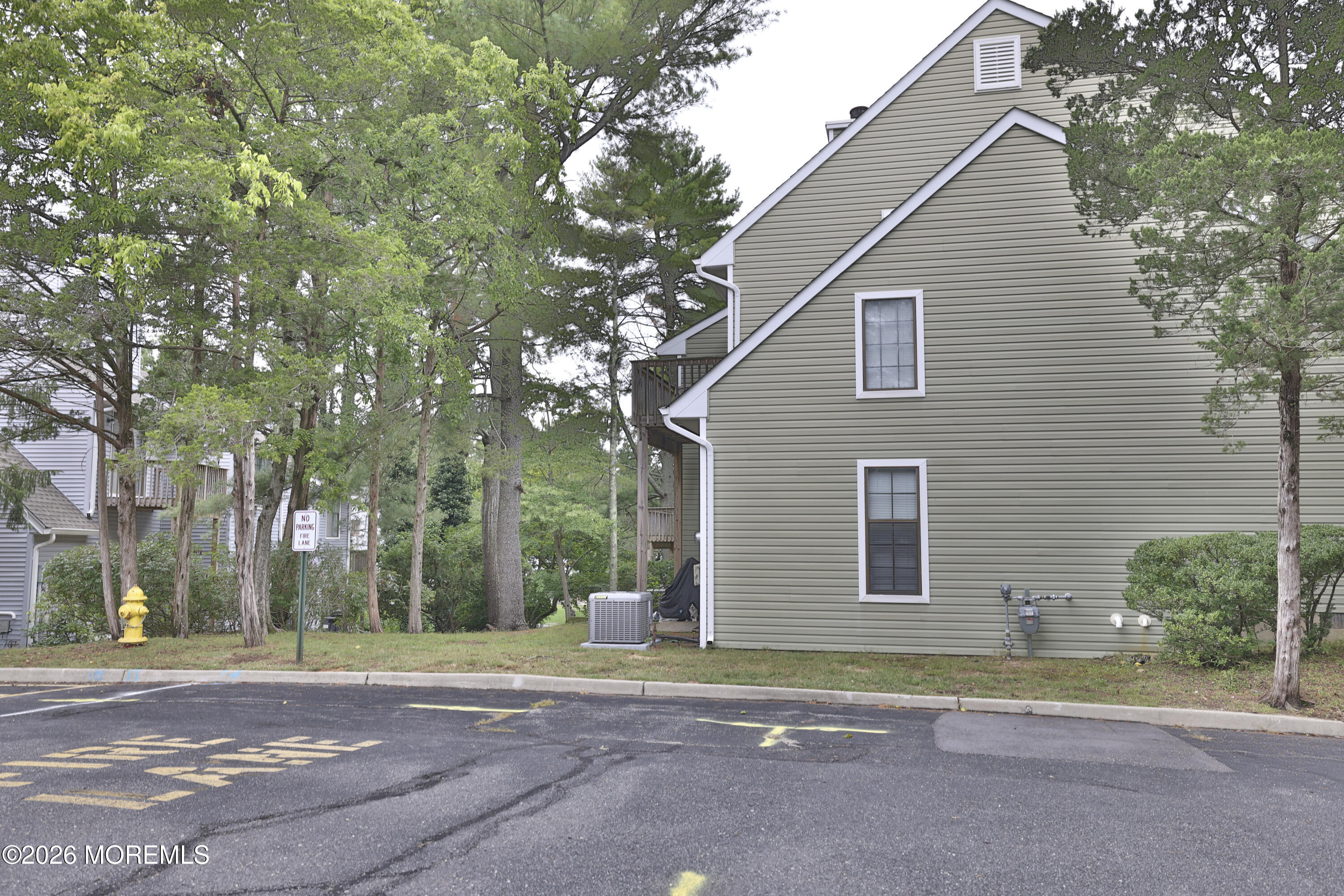 9 Barnes Lane Toms River NJ 08753