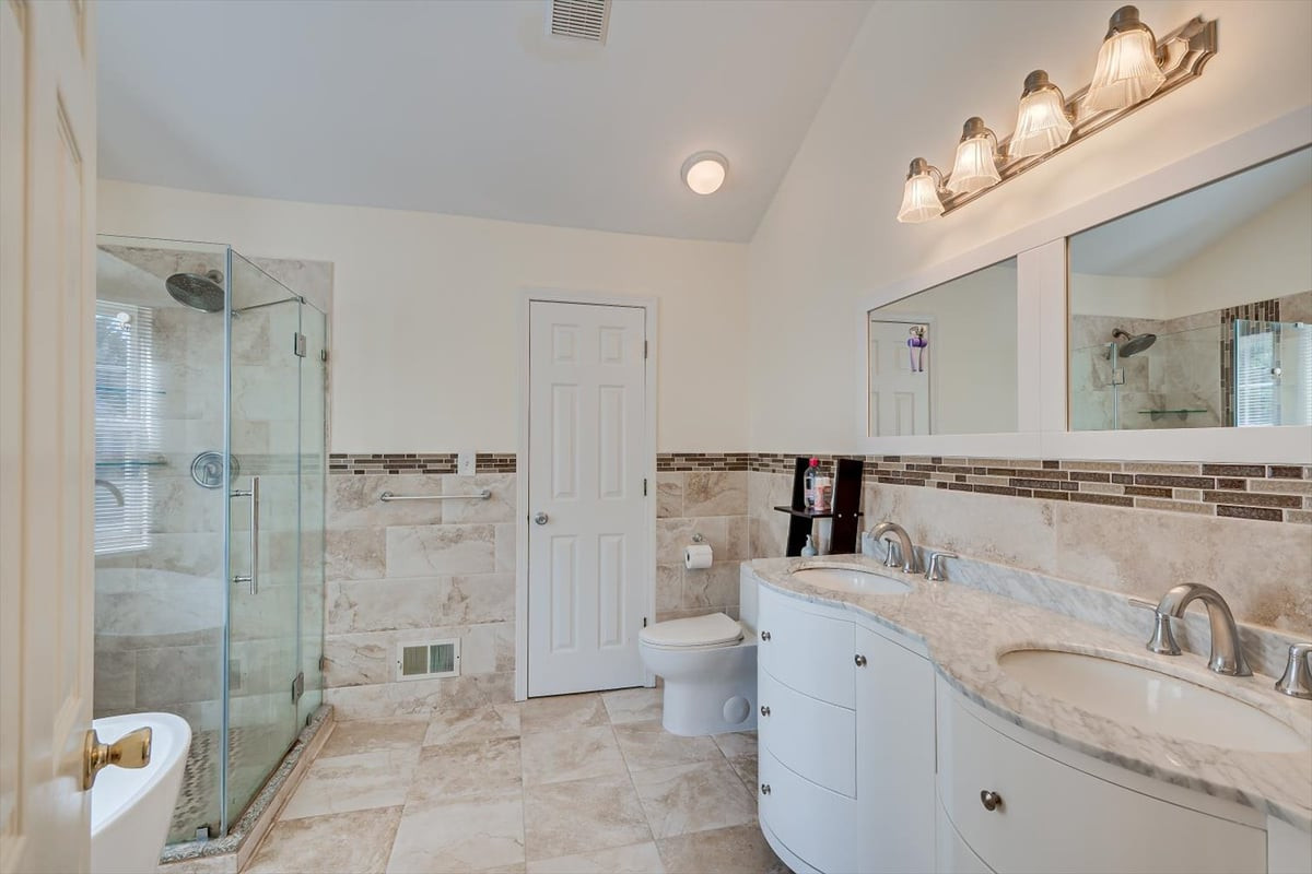 26 Alpine Road Holmdel NJ 07733