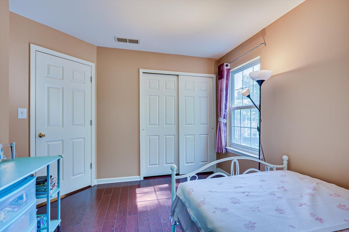 26 Alpine Road Holmdel NJ 07733