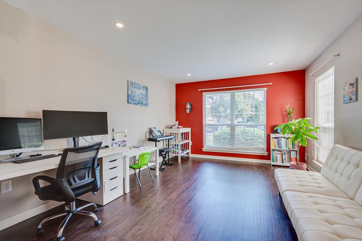26 Alpine Road Holmdel NJ 07733
