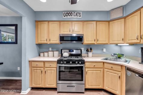 2 Elizabeth Court Howell NJ 07731
