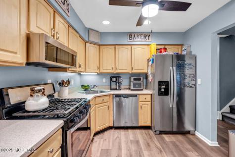 2 Elizabeth Court Howell NJ 07731
