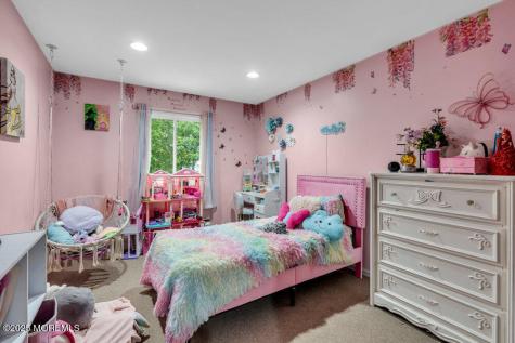 2 Elizabeth Court Howell NJ 07731