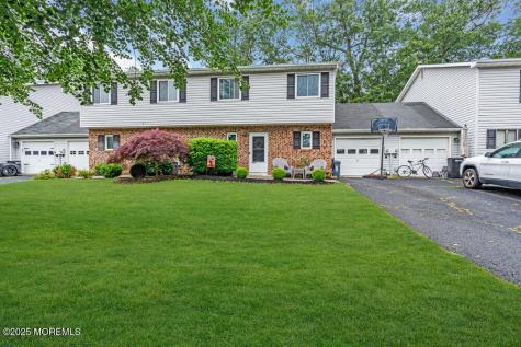 2 Elizabeth Court Howell NJ 07731
