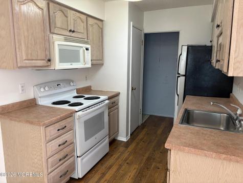 48 S Seas Court Barnegat NJ 08005
