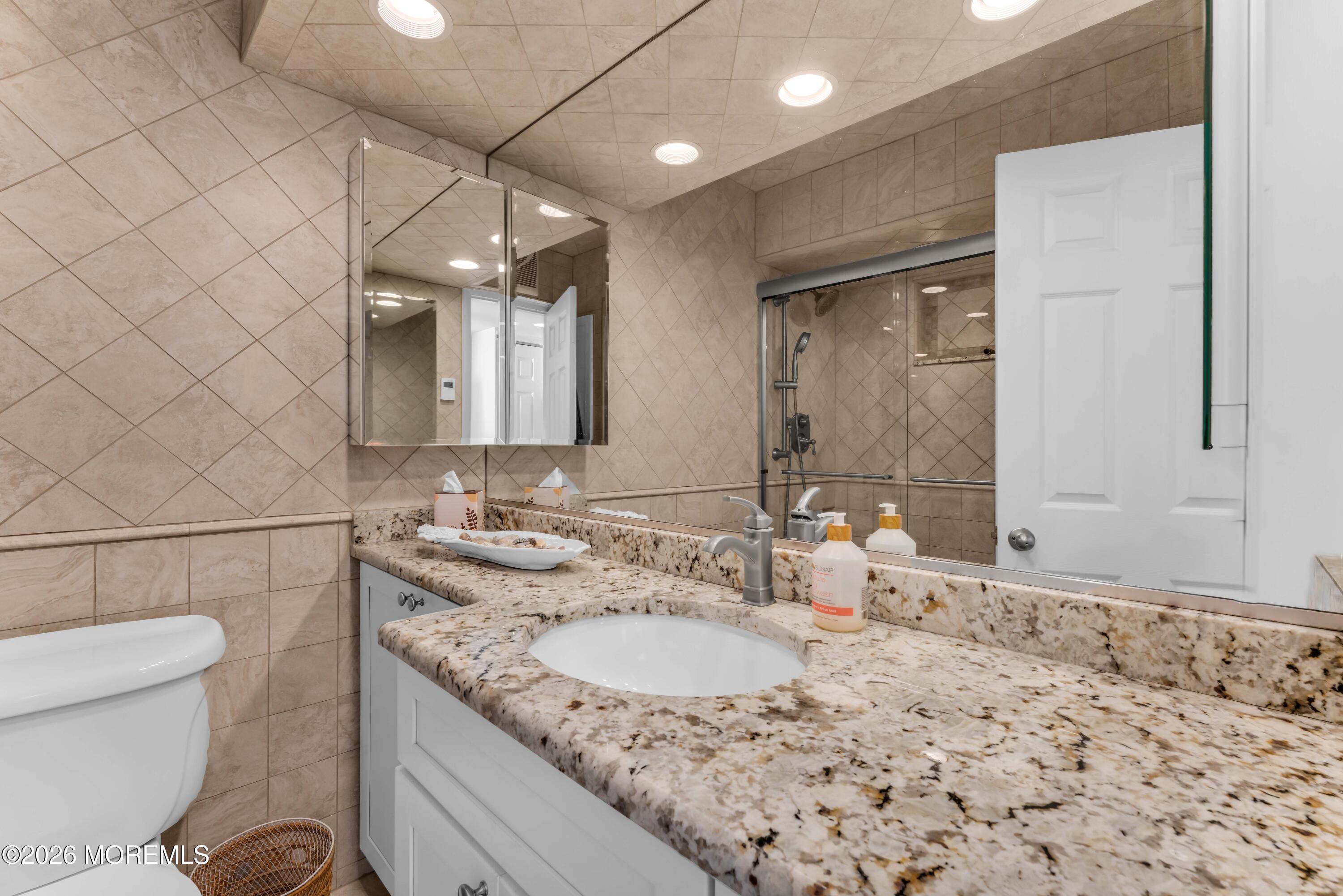 438 Rt-35 N Mantoloking NJ 08738