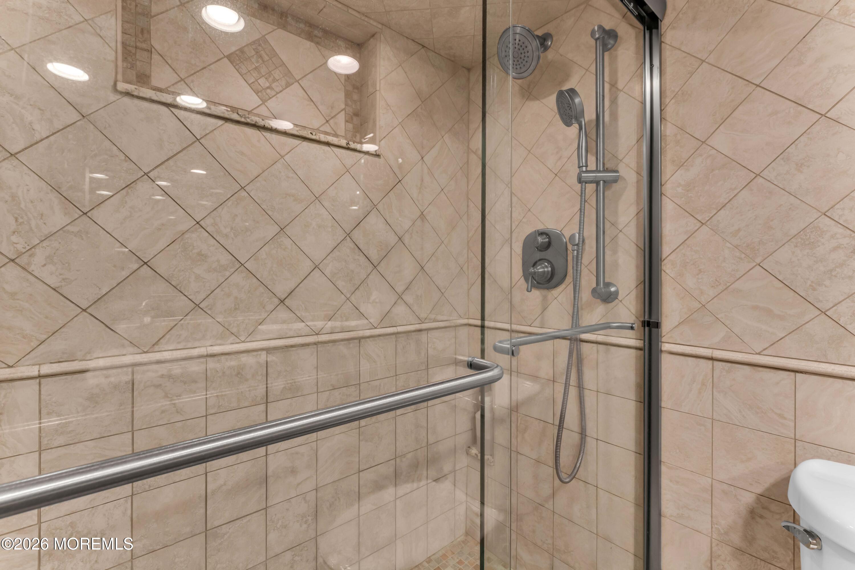 438 Rt-35 N Mantoloking NJ 08738