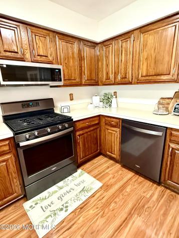272 Sugar Maple Court Howell NJ 07731
