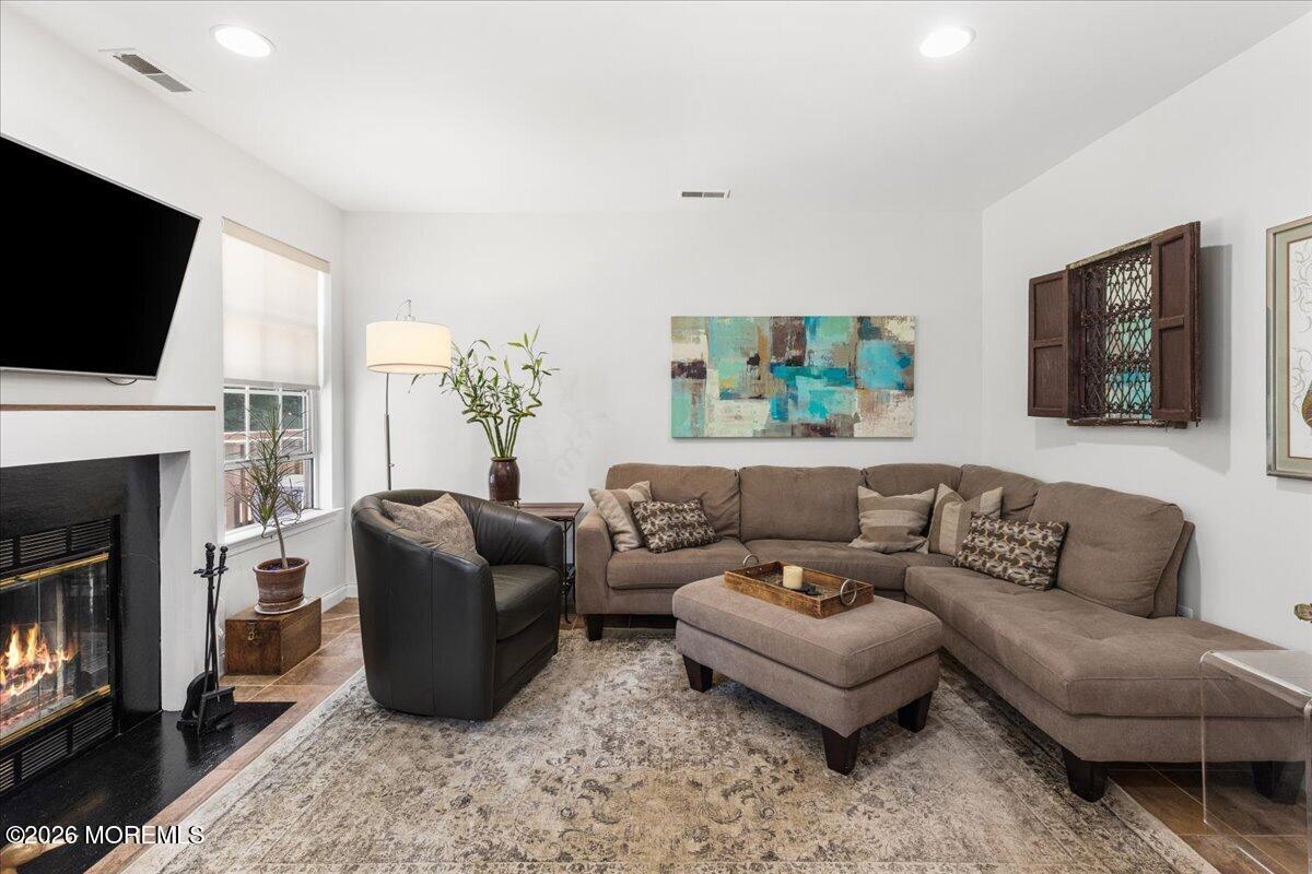 427 Dorchester Way Manalapan NJ 07726