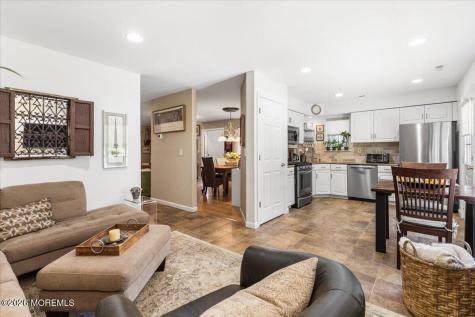 427 Dorchester Way Manalapan NJ 07726