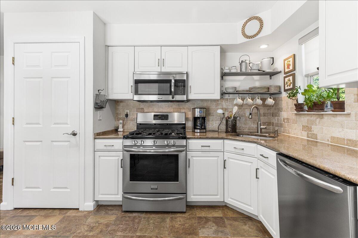 427 Dorchester Way Manalapan NJ 07726