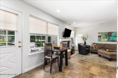 427 Dorchester Way Manalapan NJ 07726