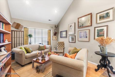 427 Dorchester Way Manalapan NJ 07726