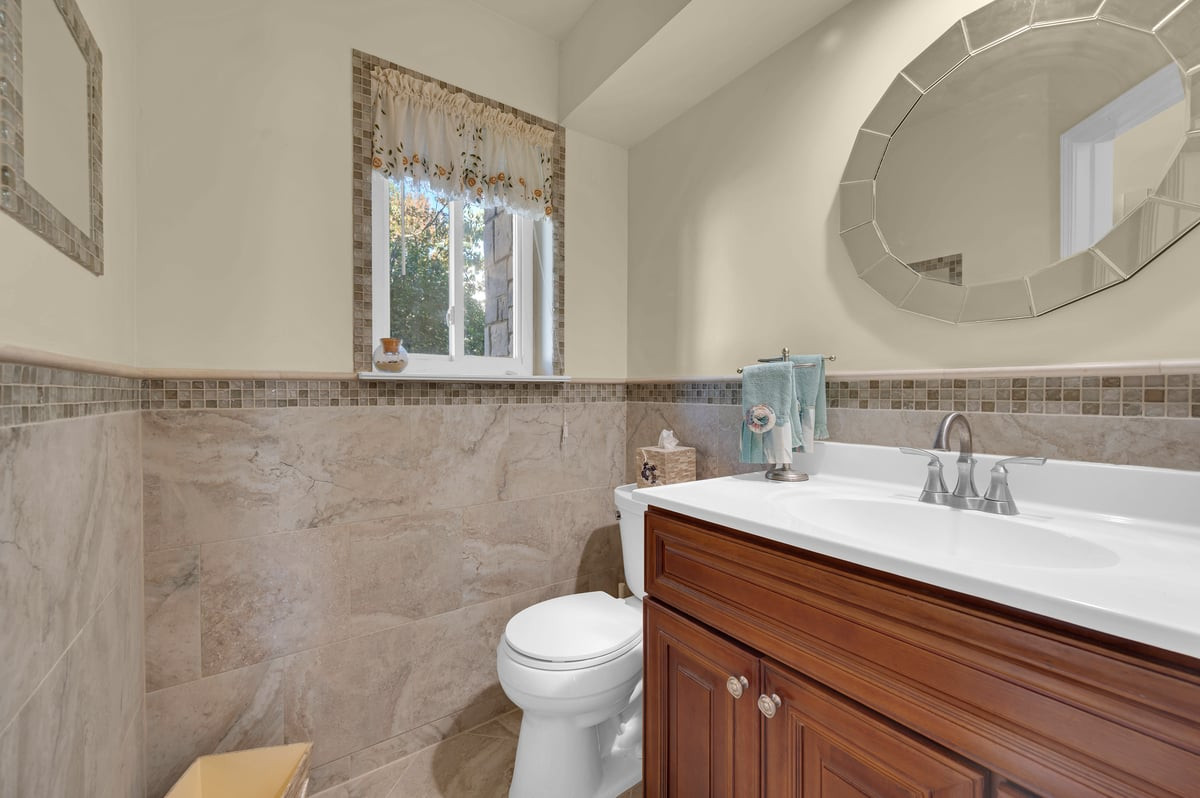 24 Catherine Court Laurence Harbor NJ 08879