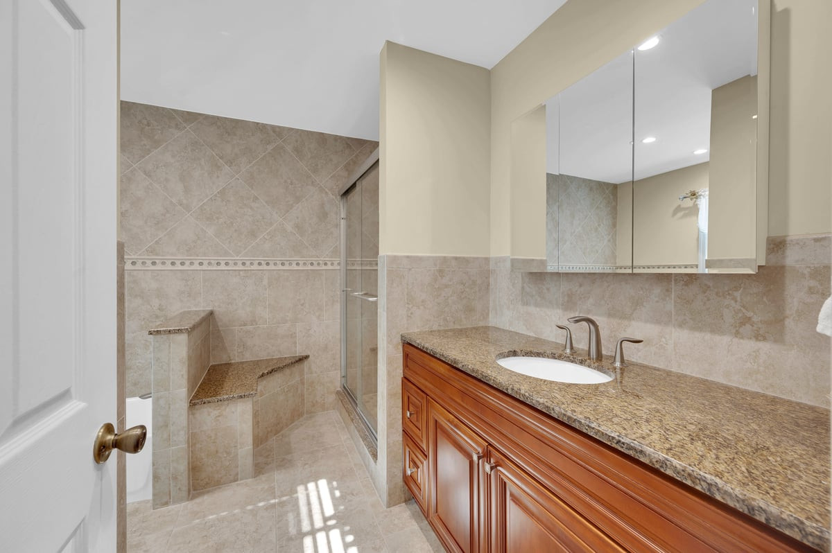 24 Catherine Court Laurence Harbor NJ 08879